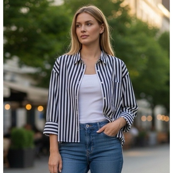 Madewell Tops - Madewell Women's Button Up Straight Hem Poplin Shirt Navy Striped NEW